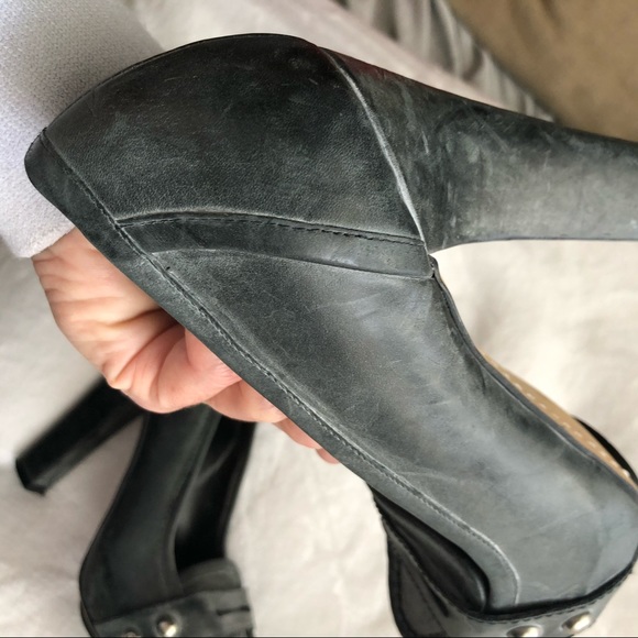 SALE🩷TRUE RELIGION LEATHER HIGH HEELS PUMPS - Picture 9 of 11